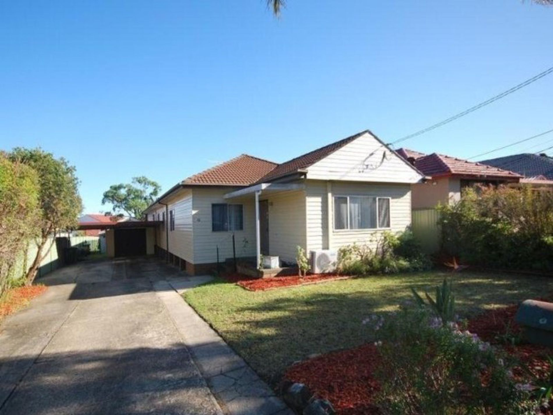 32A Robertson Road, Chester Hill