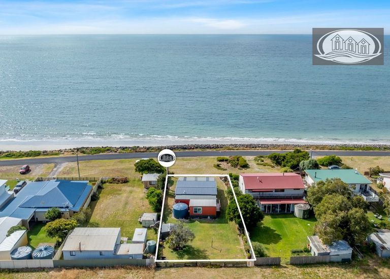 17 Beach Road, Portland