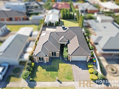 16 Burnett Street, Horsham