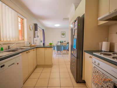 93 Twickenham, Dubbo