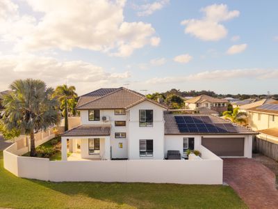 16 Hillcroft Place, Belmont
