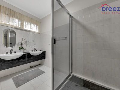 31 Snow Gum Road, Doncaster East