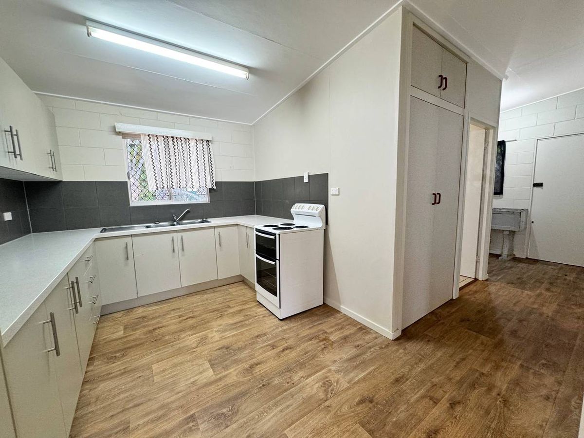 17 ARMSTRONG STREET, Atherton