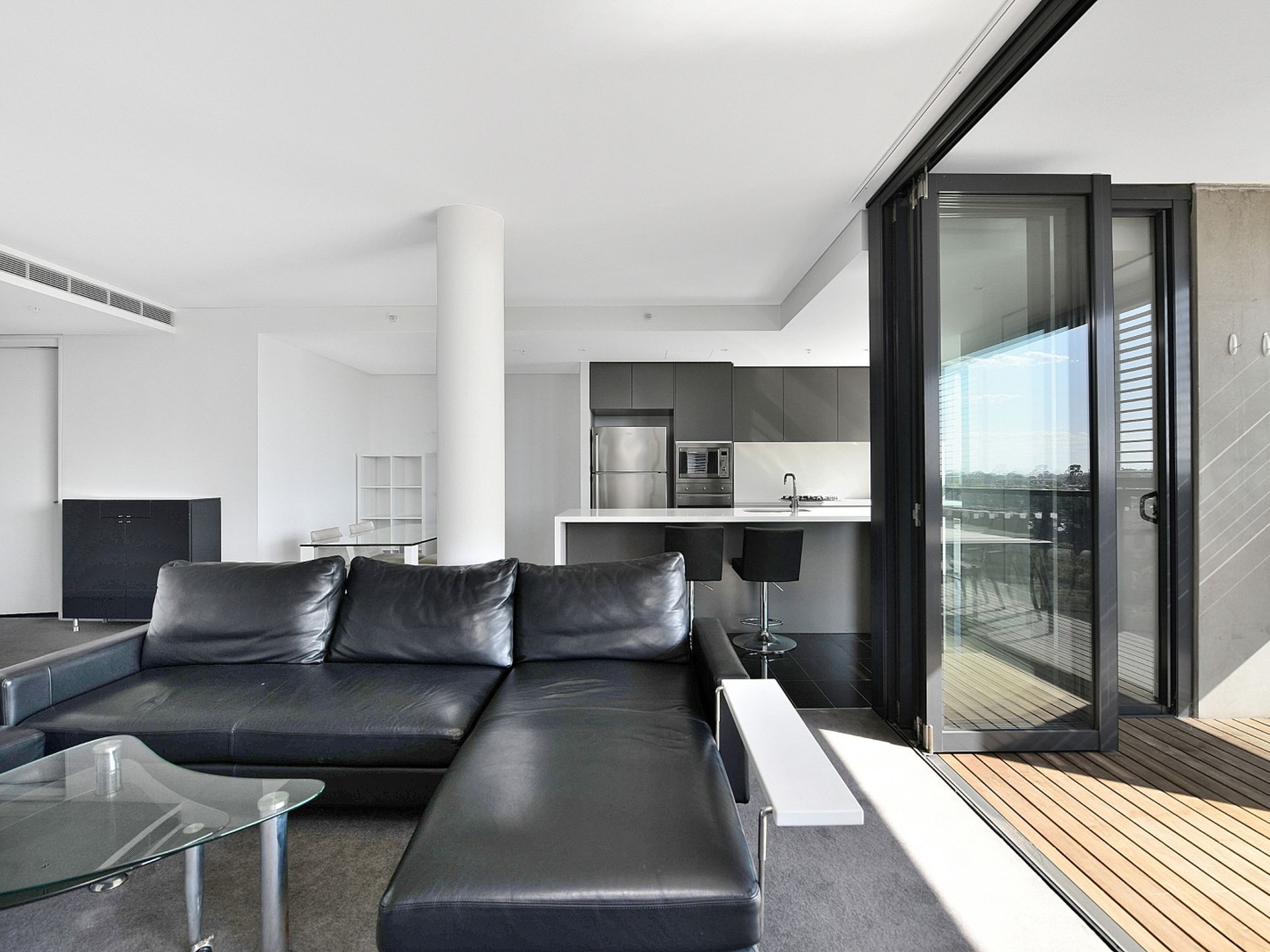 902 / 5 Sterling Circuit, Camperdown