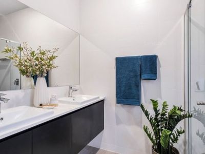 52B Forest Avenue, Newton