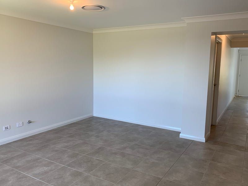10B Warrigal Street, Gregory Hills