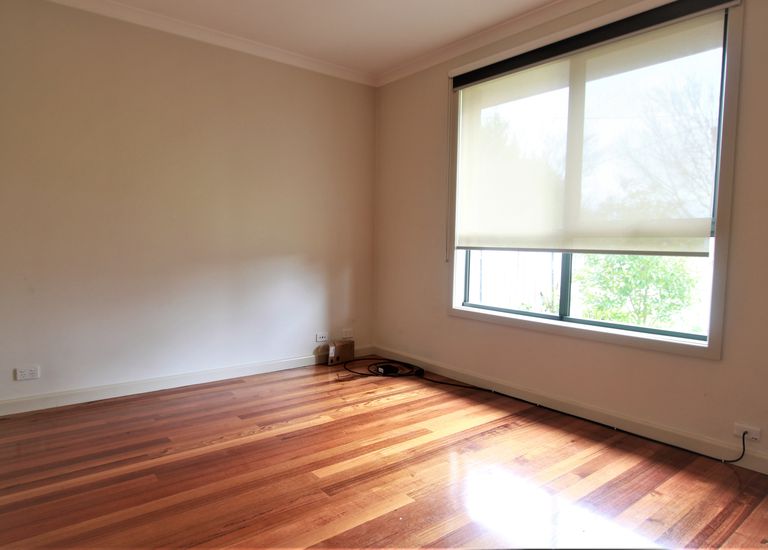 1 / 52 Mount Street, Glen Waverley