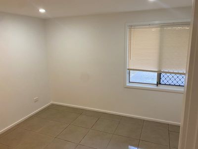 16 William Street, Rochedale South
