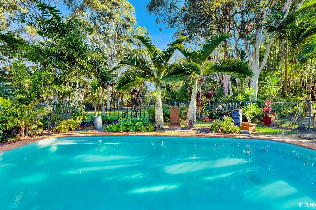 6 Bloodwood Place, Cooroibah