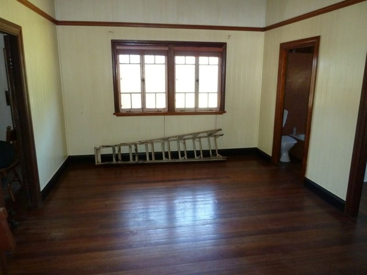 24 Mazlin St, Atherton