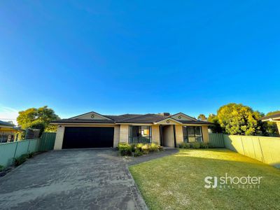 10 Tulloch Place, Dubbo