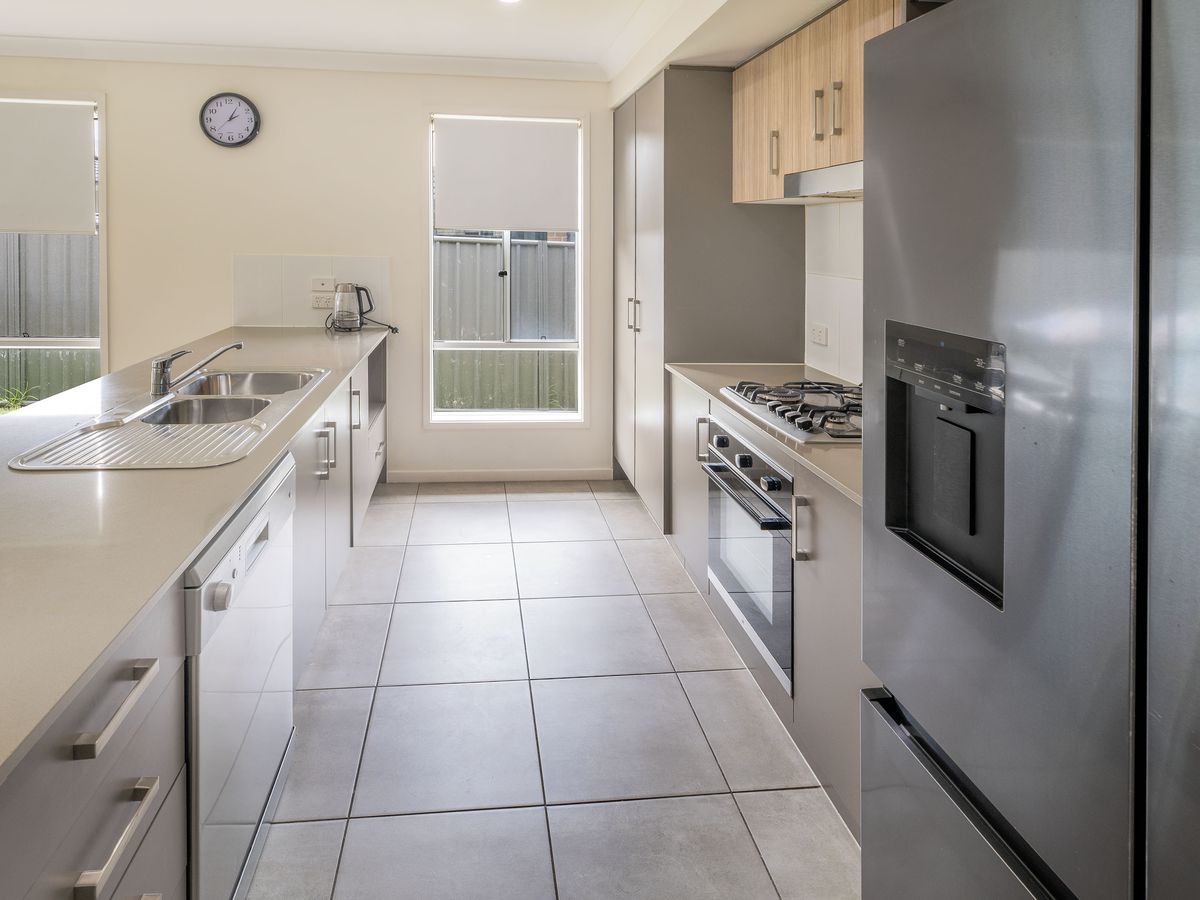 4 Rockpool Avenue, Sandy Beach