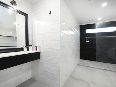 11 Cobblestone Drive, Attwood