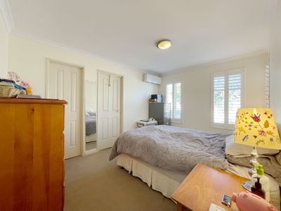 19B Peppering Way, Westminster