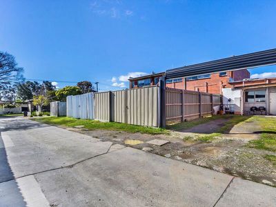 11 Rosella Street, Doncaster East