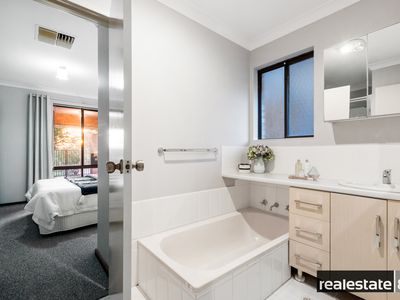 14B Alderhaus Drive, Kingsley