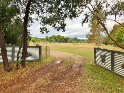 964 Old Tolmie Road, Barwite