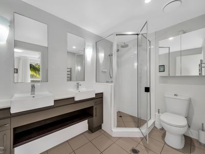827 / 12-21 Gregory Street, Westcourt