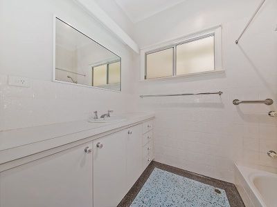 134 Coreen St, Wynnum