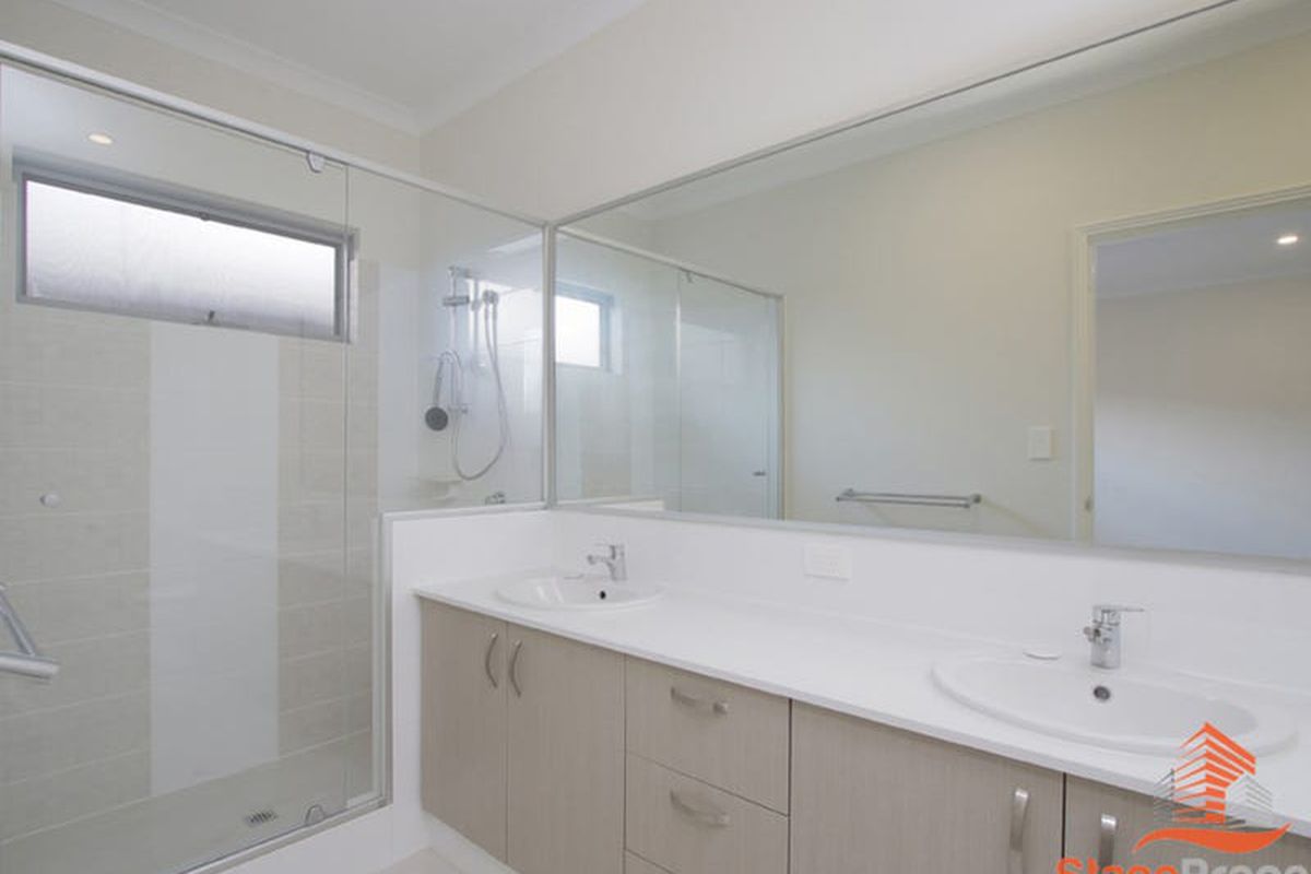 20 Greywacke Entrance, Piara Waters