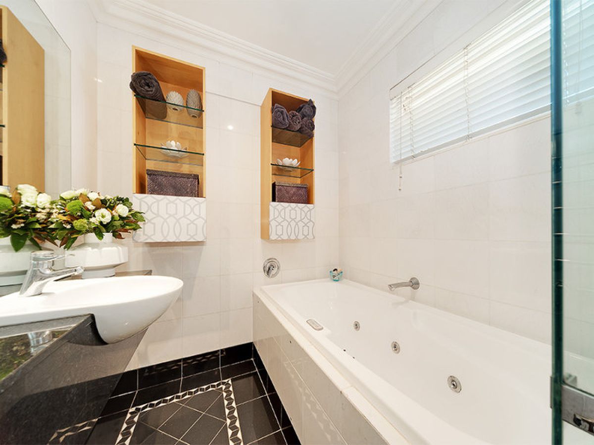 10 McLeod Ave, Roseville
