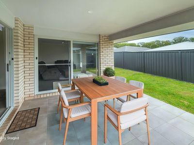 4 Rockpool Avenue, Sandy Beach