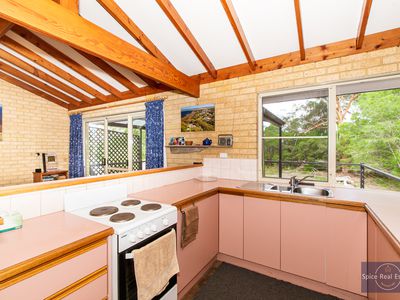 2 / 1 Maraveen Place, Ocean Beach