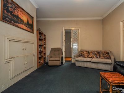 25 Macleay Street, Dubbo