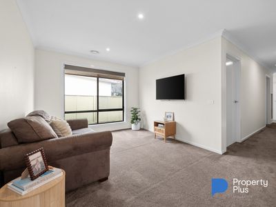 2 Longmore Street, Kangaroo Flat