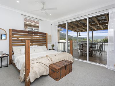 218 Farmborough Road, Farmborough Heights