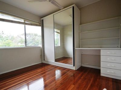 9 She-Oak Street, Logan Central