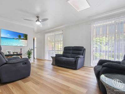 42 Mummaga Lake Drive, Dalmeny