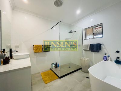 21 Simpson Street, Columbia