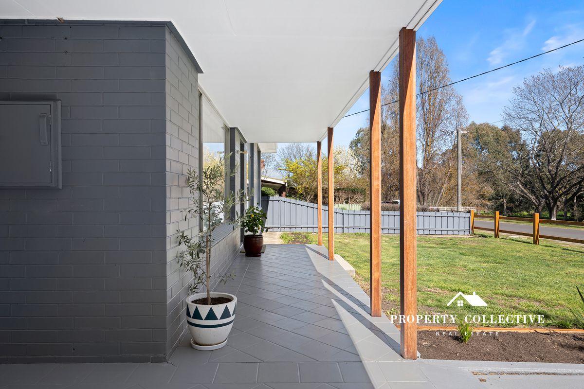 11 Harper Avenue, Beechworth