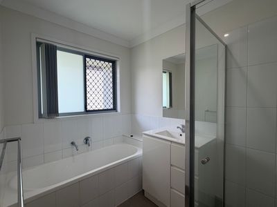 2 / 11 Berry Street, Caboolture South