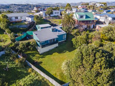 129 Gloaming Hill, Titahi Bay