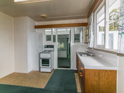 6690 Channel Highway, Deep Bay
