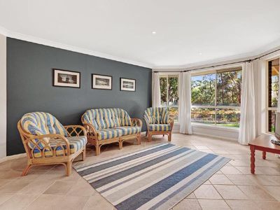 33 Dolphin Avenue, Hawks Nest