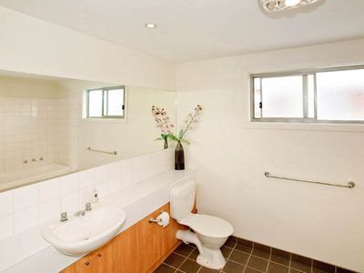 2/13 Fogarty Avenue, Highton