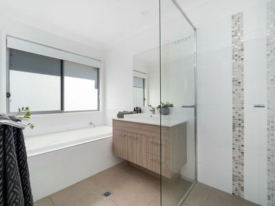 4 / 8 Morning Sun Court, Maudsland