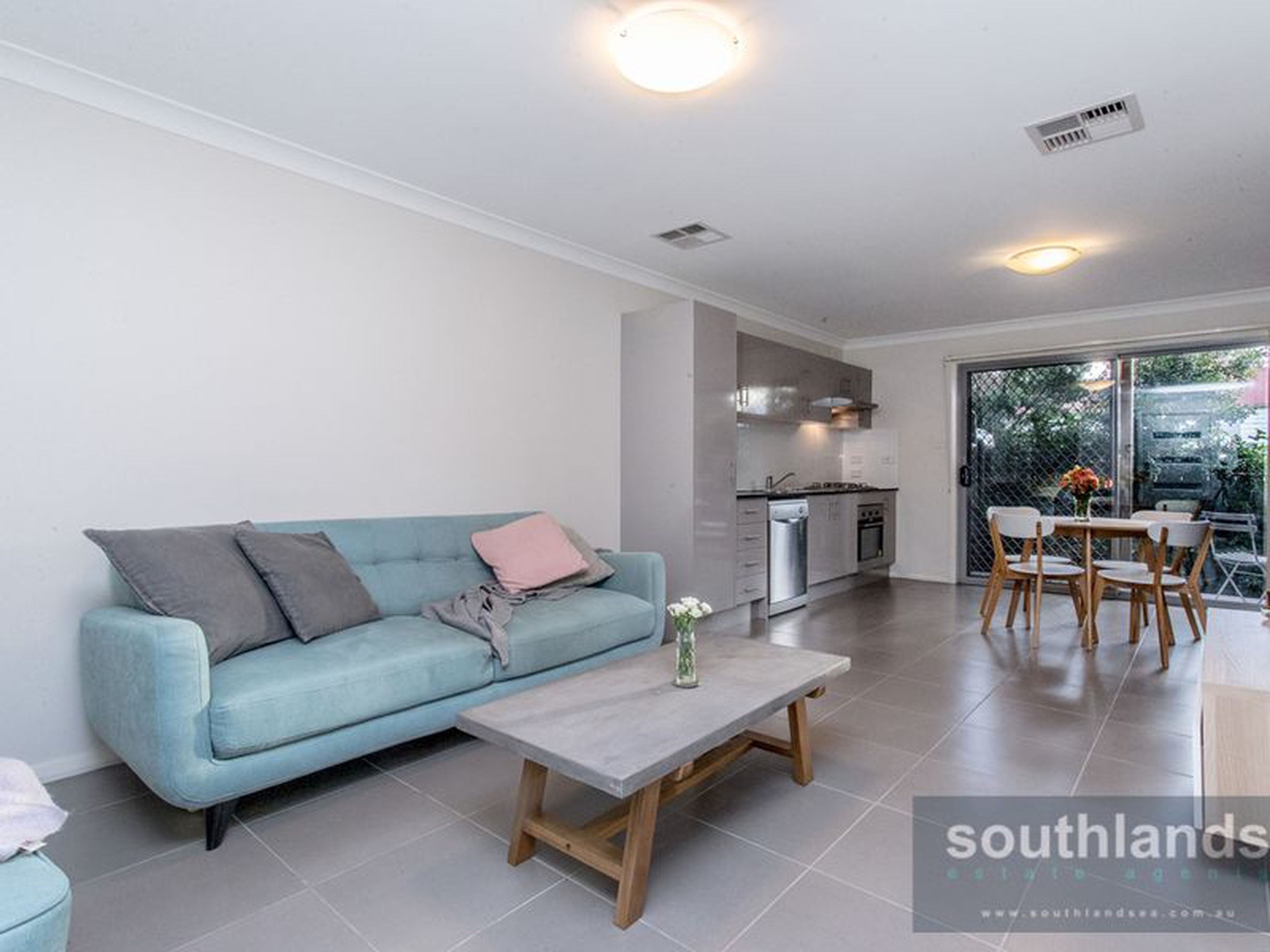 4 / 90-92 Cox Avenue, PENRITH