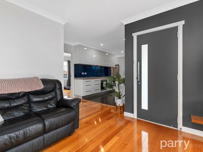 15 Helenwood Grove, Newnham