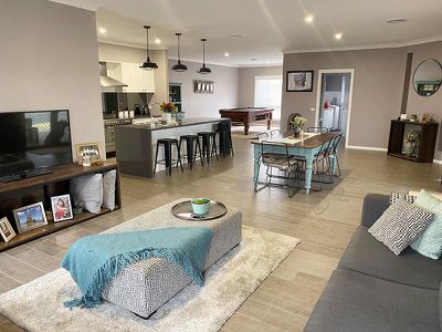38 Johnston  Crescent, Blayney