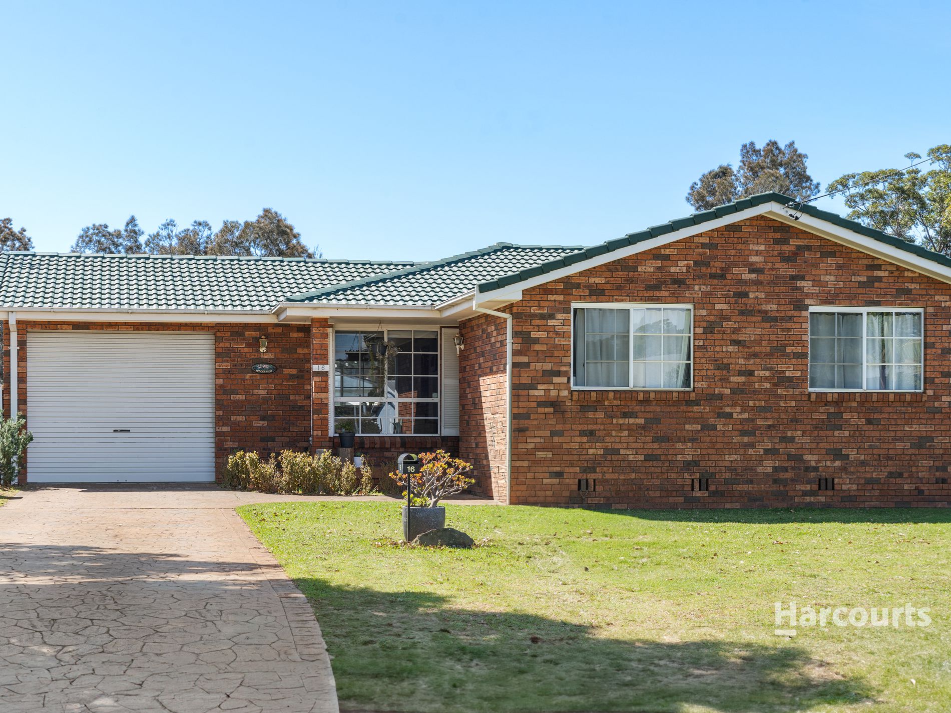 16 Thistleton Drive, Burrill Lake