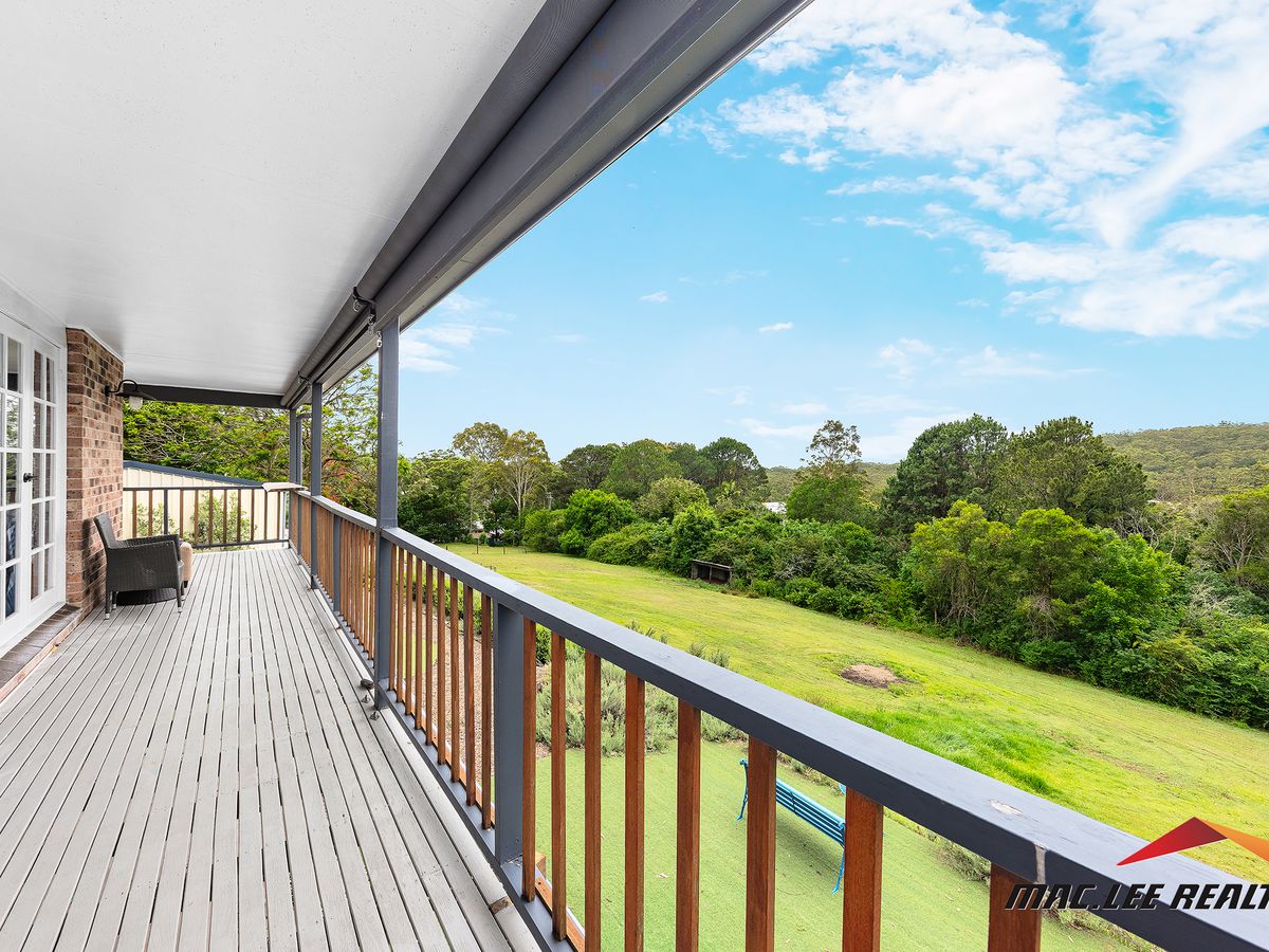 27 Station Road East, Fountaindale