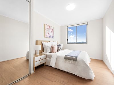 903 / 3 Weston Street, Rosehill