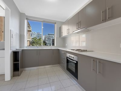 38 / 3 Riverpark Drive, Liverpool