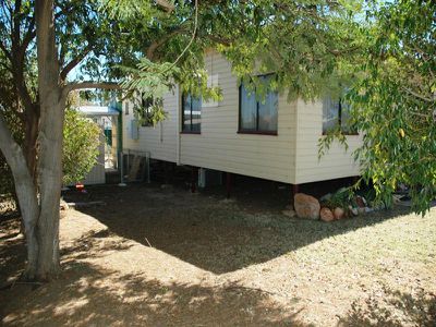 139 Wren street, Longreach