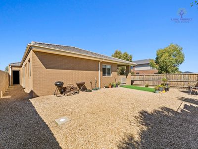 25 Kangaroo Crescent, Aintree