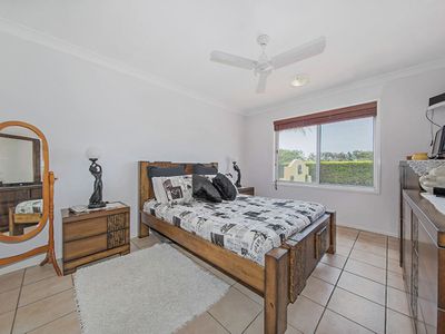 4 Poinciana Street, Wynnum West